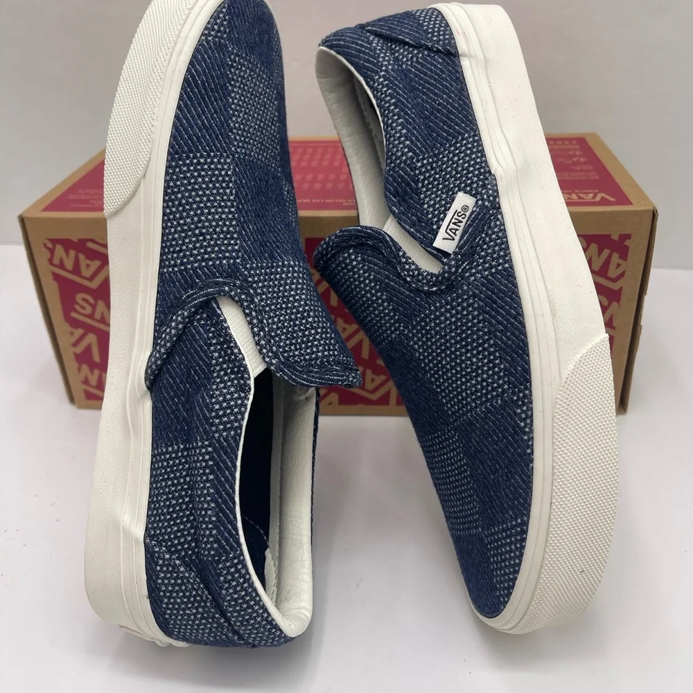 Vans WMNS Classic Slip-On
Denim Check Navy
VN0A2Z41NVY Classic Slip-On Sneakers - Picture 11 of 16
